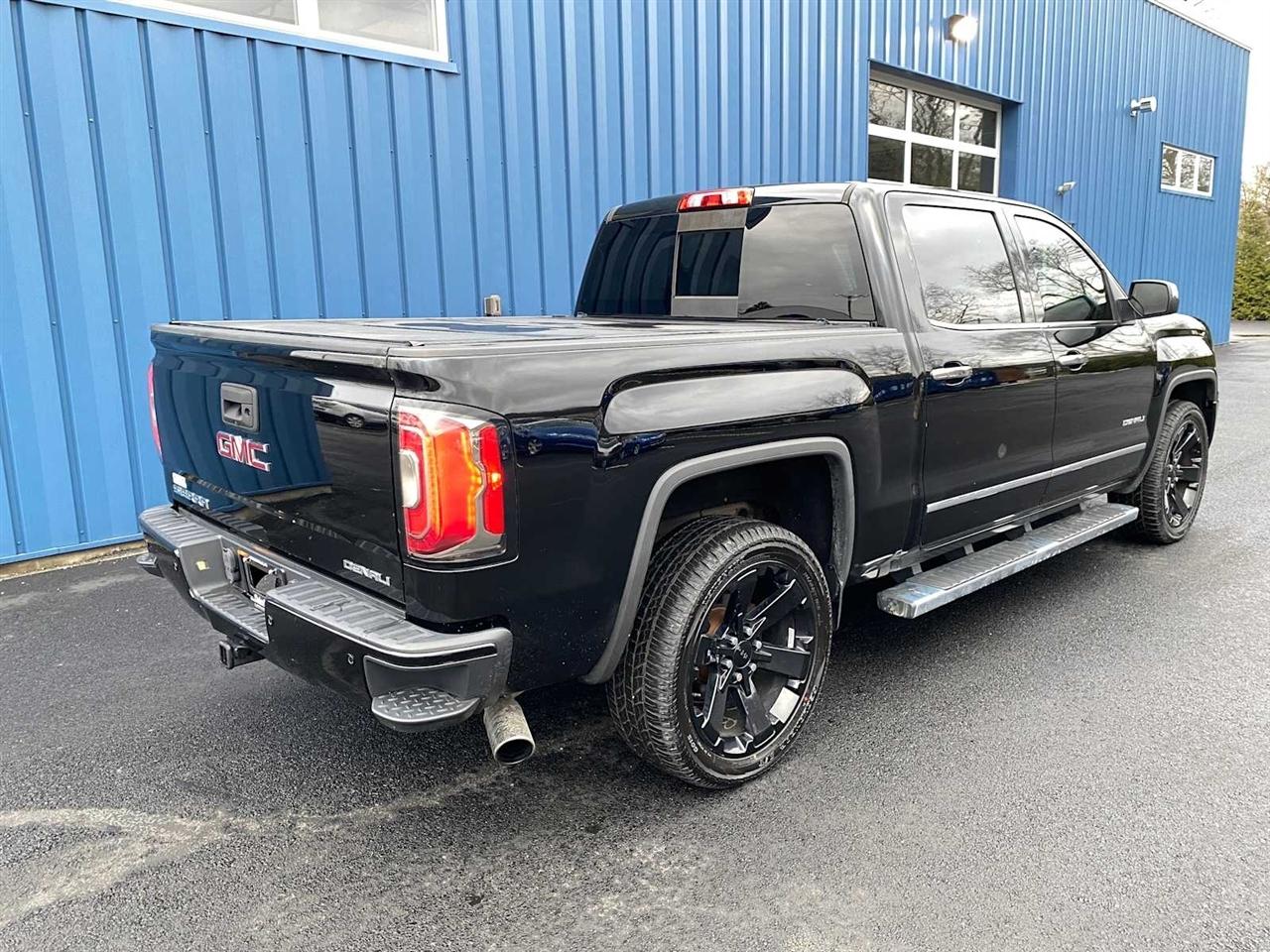 GMC Sierra 1500 Denali Crew Cab 4WD 2017