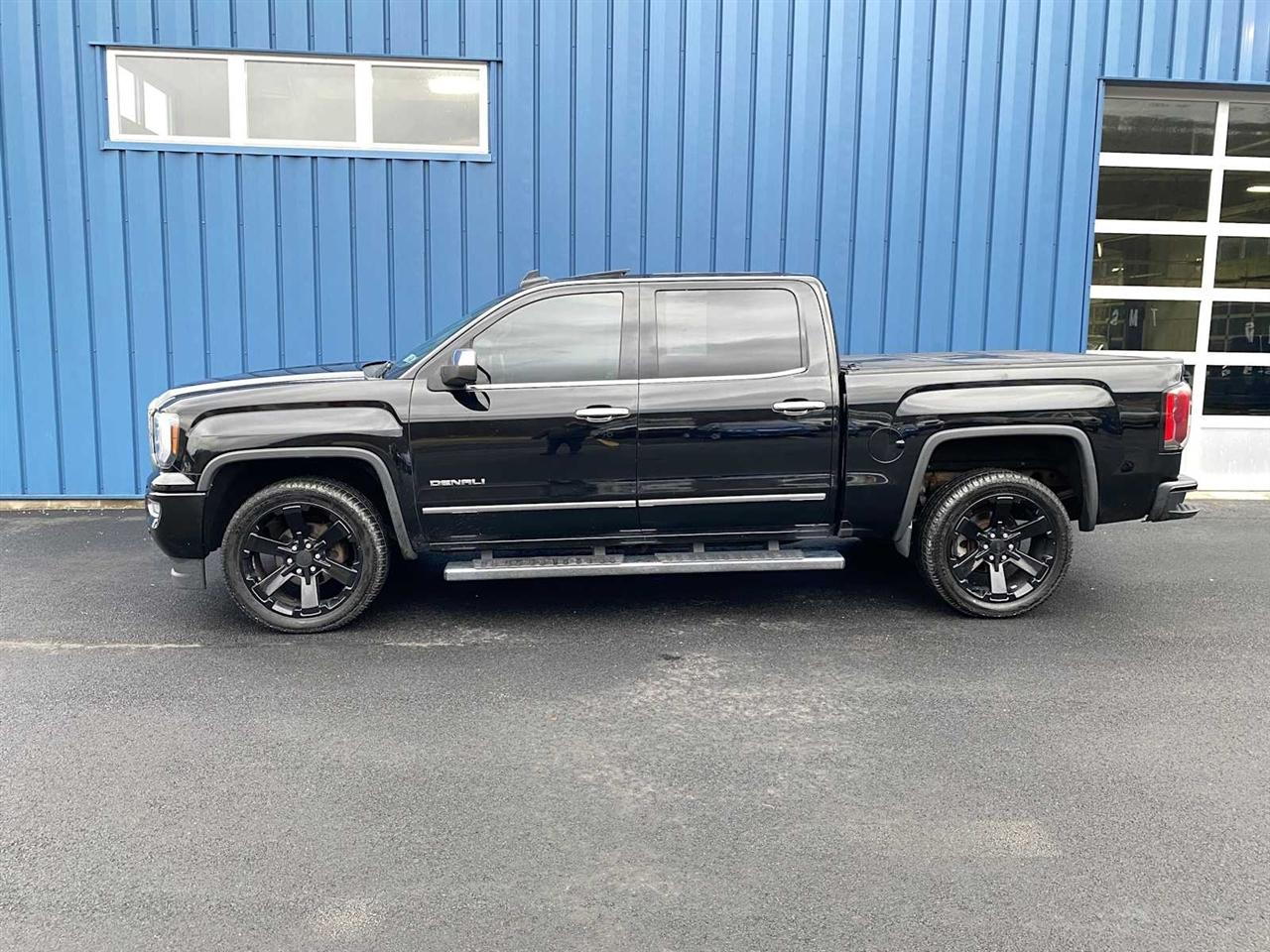 GMC Sierra 1500 Denali Crew Cab 4WD 2017