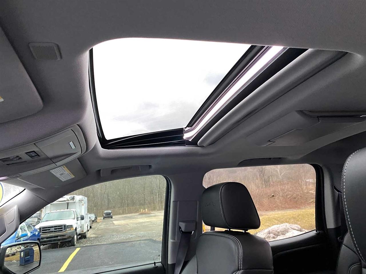 GMC Sierra 1500 Denali Crew Cab 4WD 2017