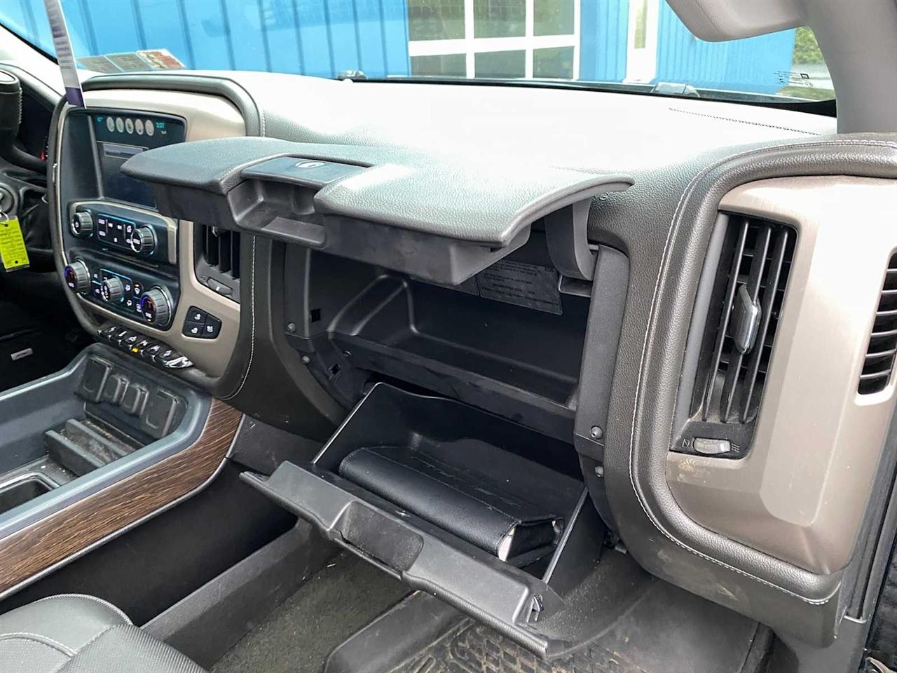 GMC Sierra 1500 Denali Crew Cab 4WD 2017