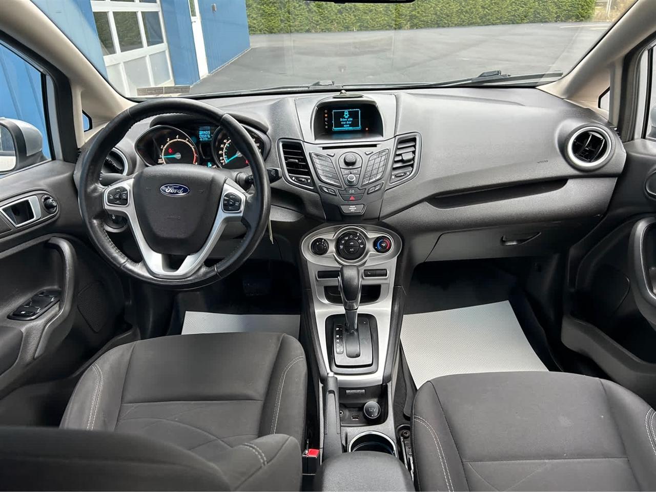 Ford Fiesta SE Hatchback 2014