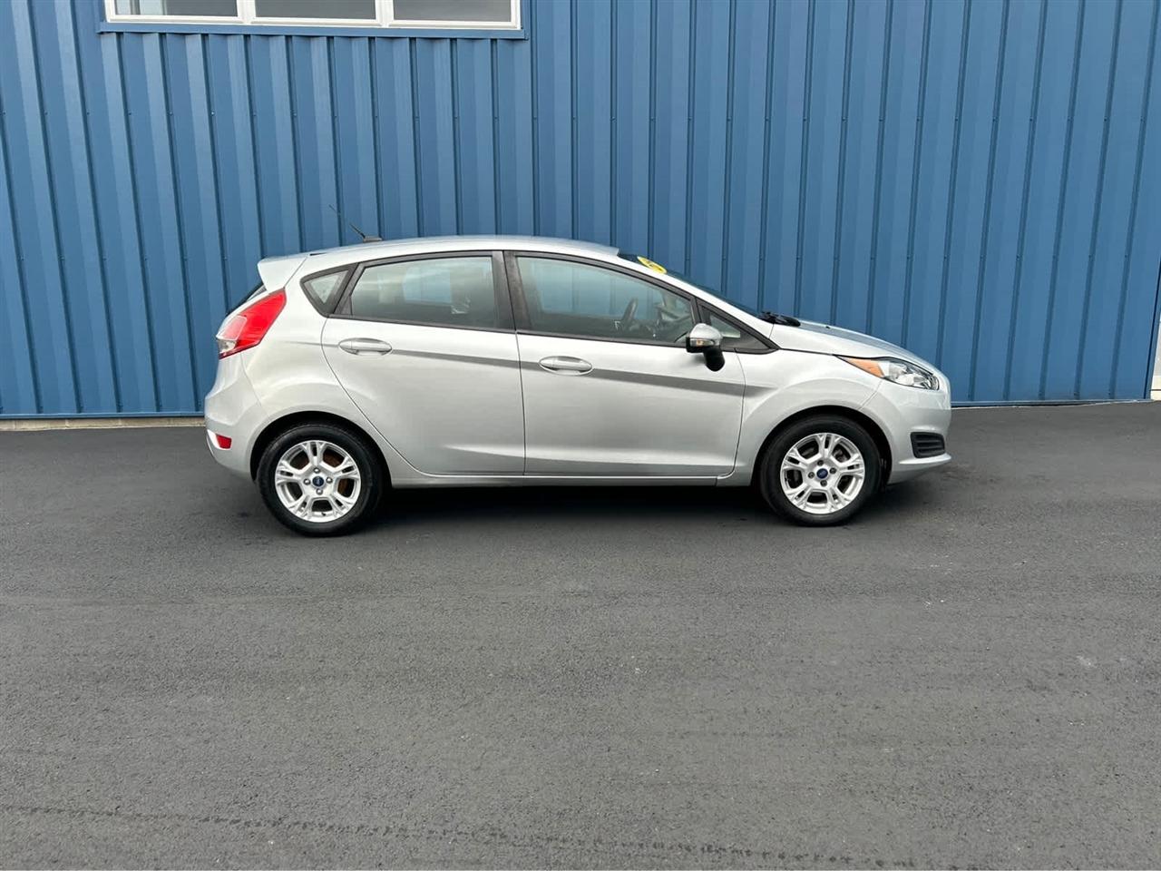Ford Fiesta SE Hatchback 2014