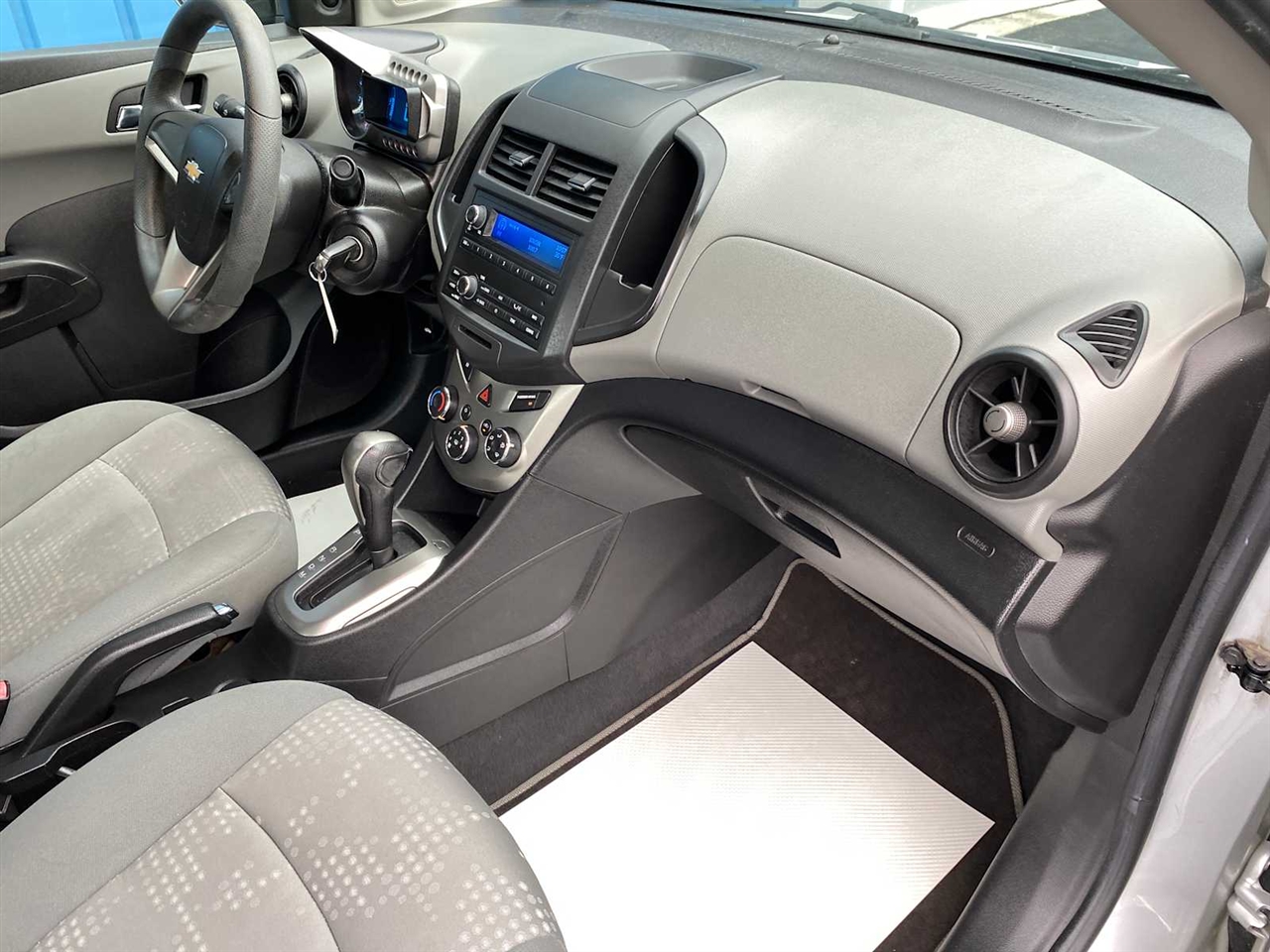 Chevrolet Sonic LS Auto Sedan 2013