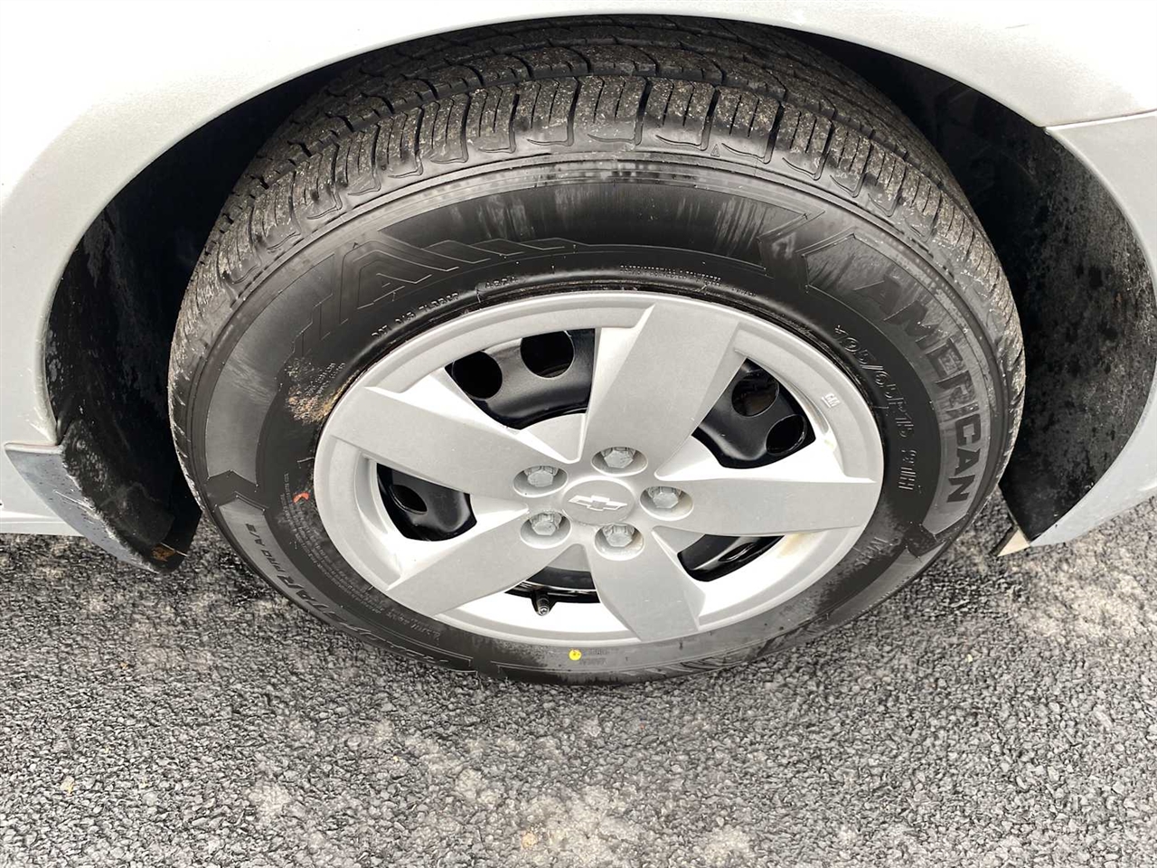 Chevrolet Sonic LS Auto Sedan 2013