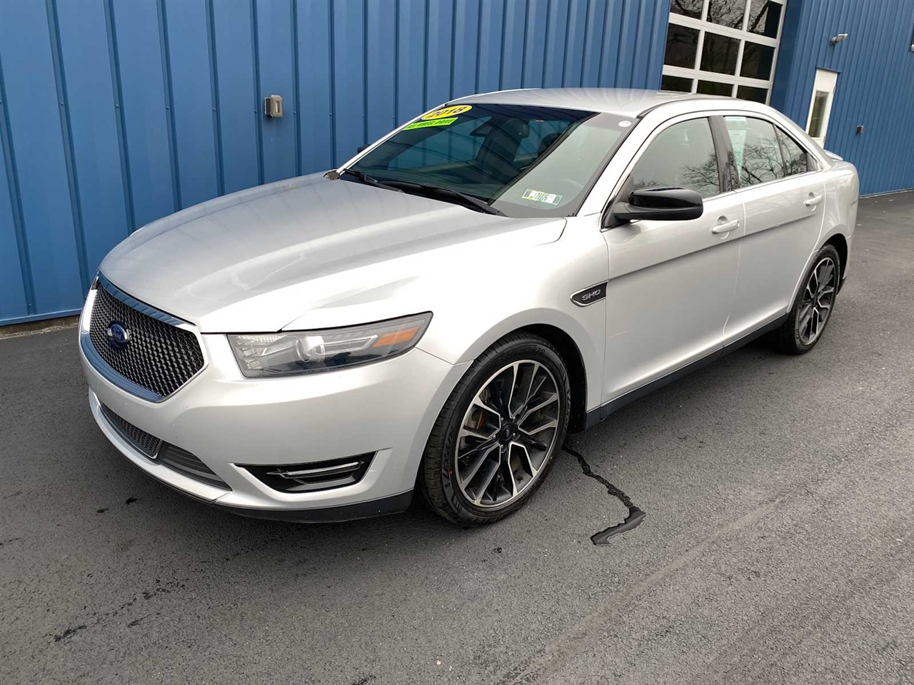 2018 Ford Taurus SHO photo 2