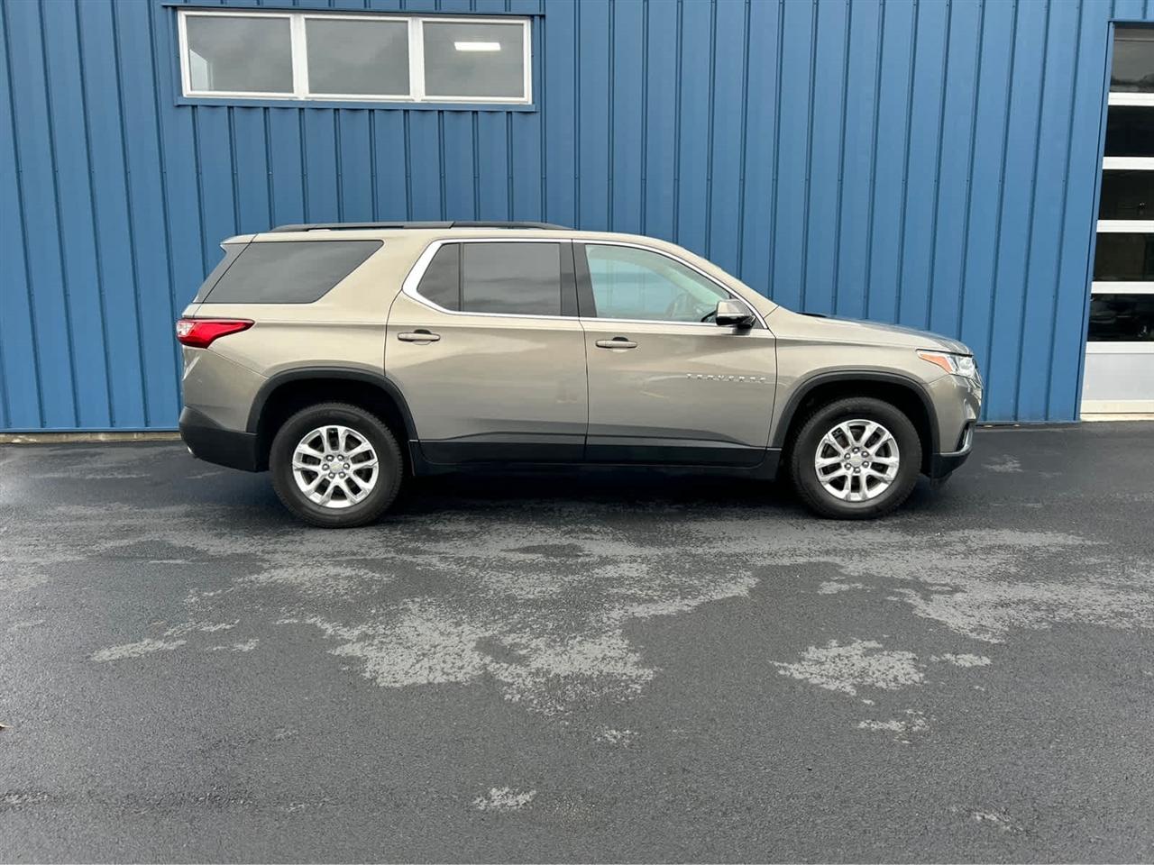 Chevrolet Traverse LT 4D SUV AWD 2019