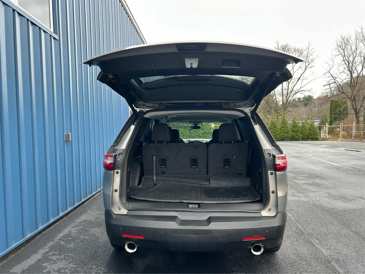 Chevrolet Traverse LT 4D SUV AWD 2019