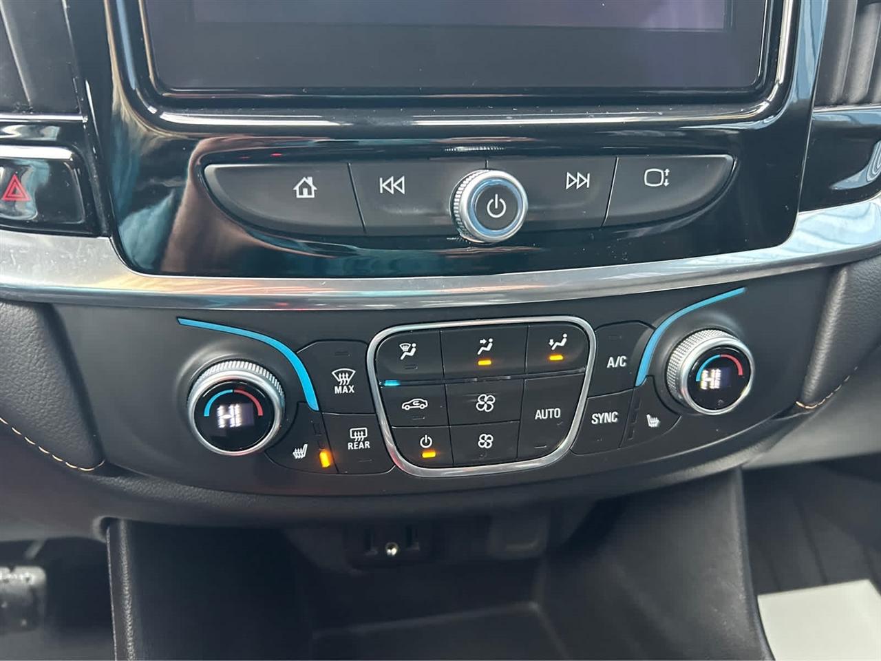 Chevrolet Traverse LT 4D SUV AWD 2019