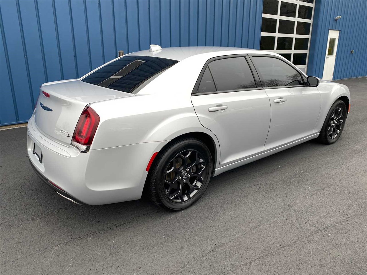 2020 Chrysler 300 S photo 4