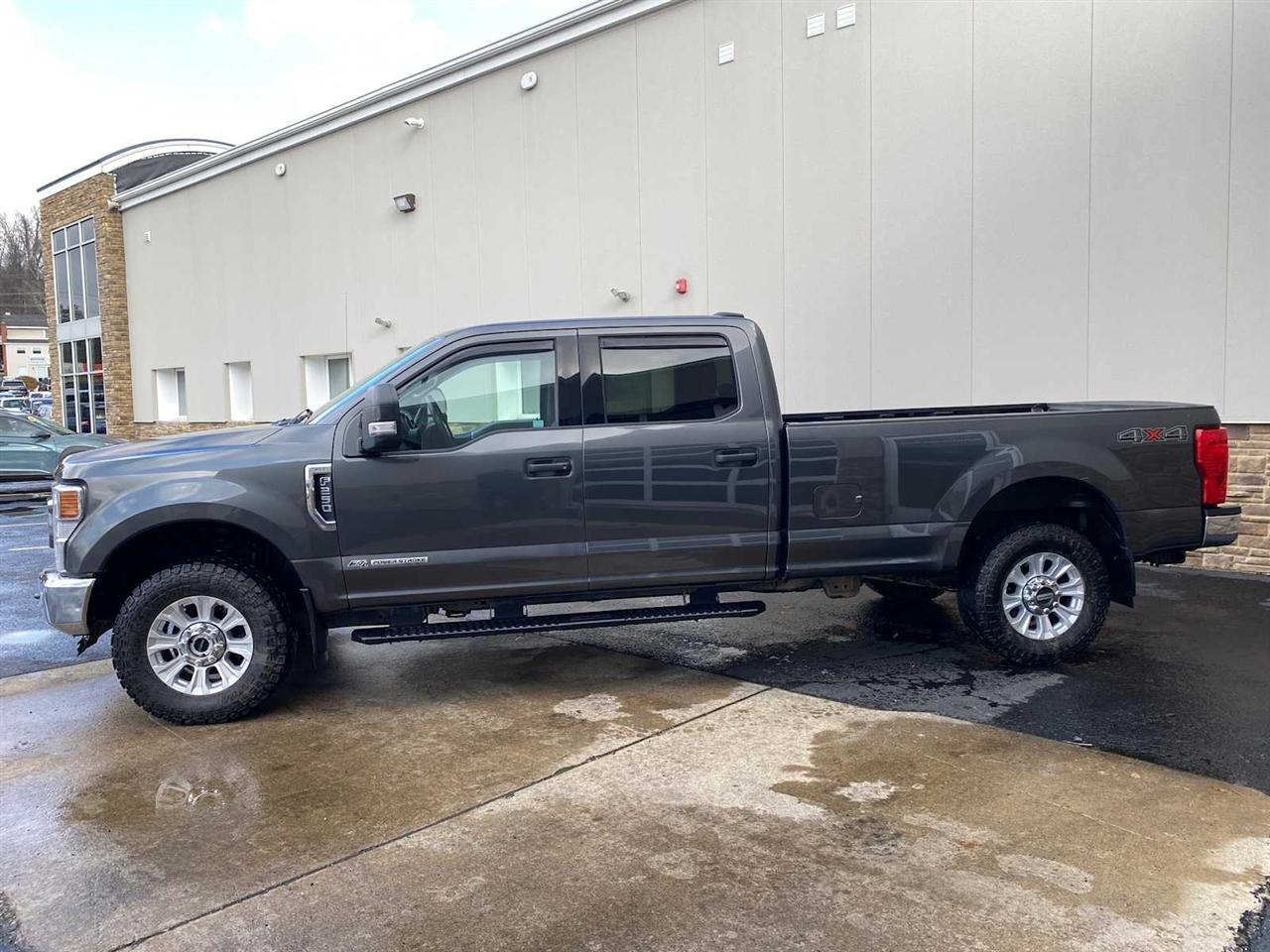 Ford F-250 SD XLT Crew Cab 4WD 2020