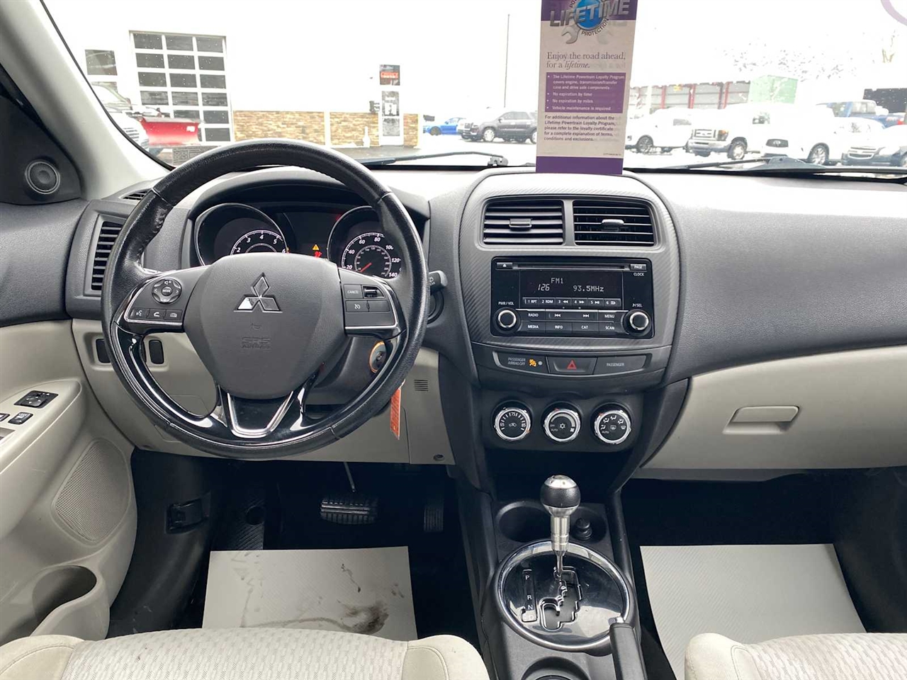 Mitsubishi Outlander Sport 2.0 ES 4WD CVT 2017