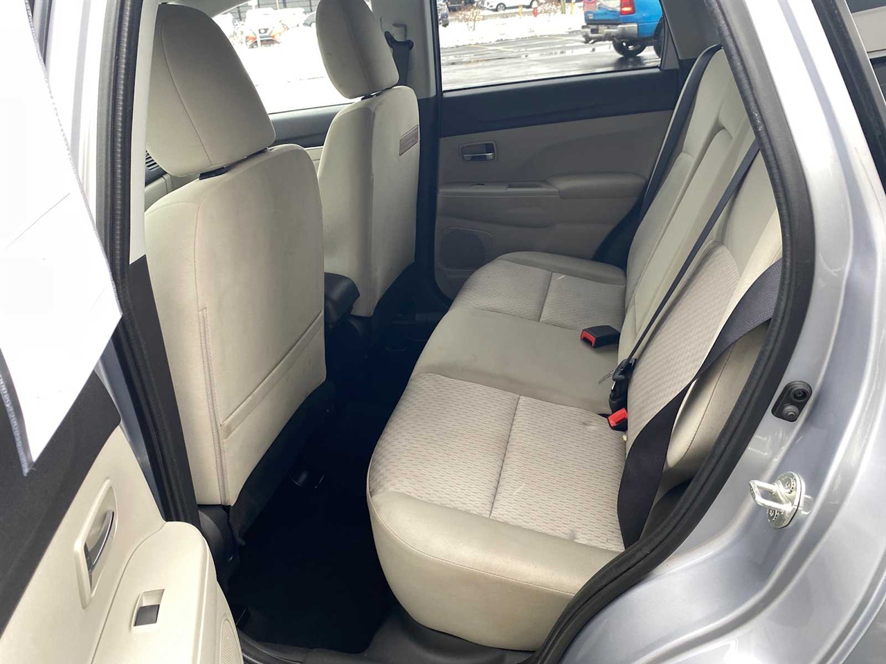 Mitsubishi Outlander Sport 2.0 ES 4WD CVT 2017