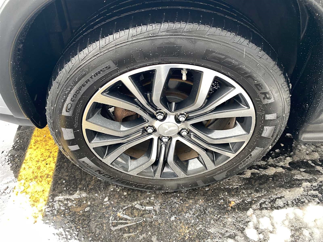 Mitsubishi Outlander Sport 2.0 ES 4WD CVT 2017