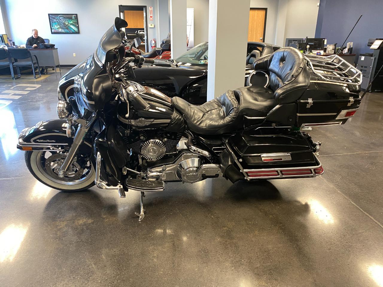 Harley-Davidson FLHTCUI  2003