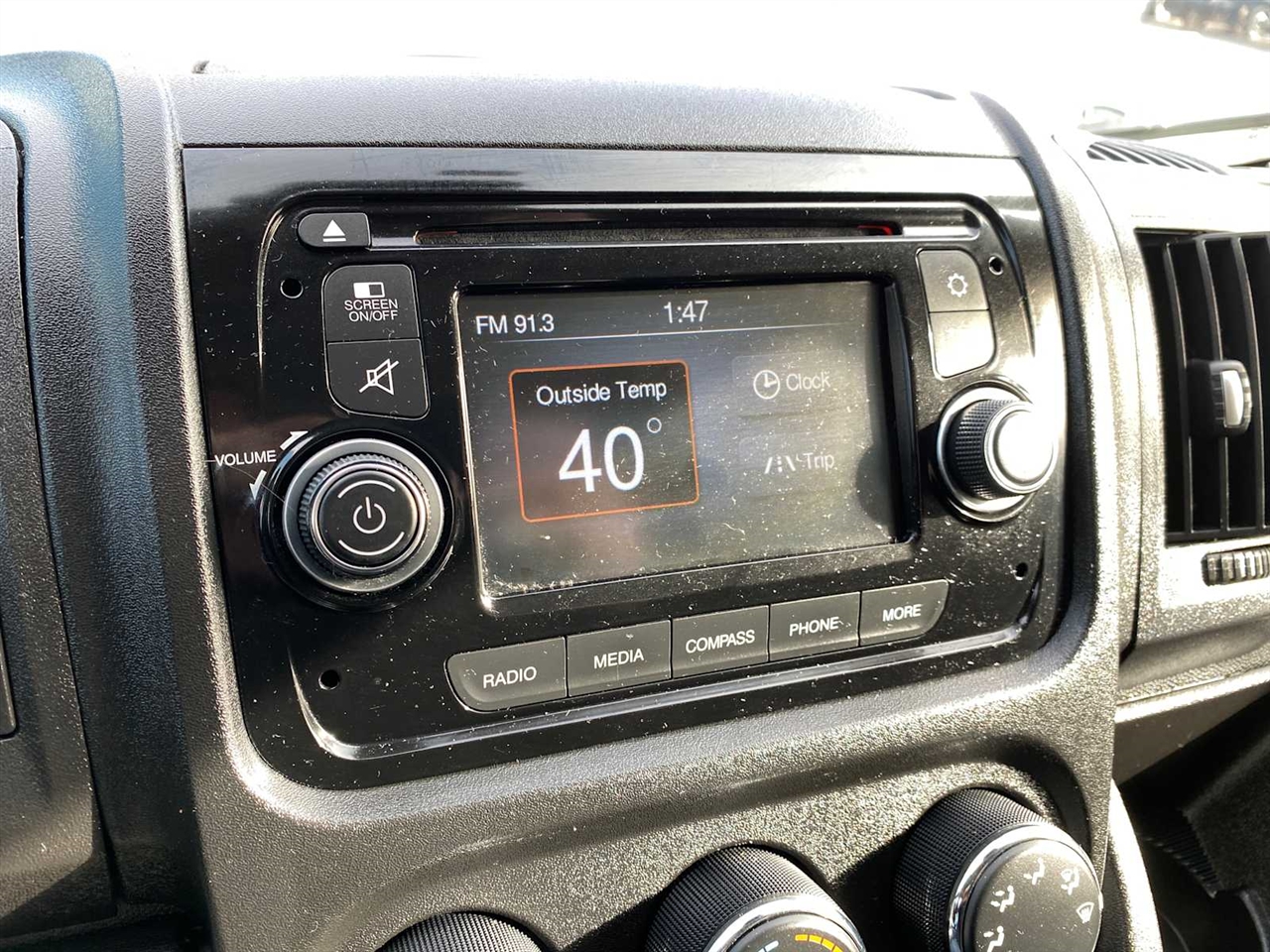 RAM Promaster 1500 Low Roof Tradesman 136-in. WB 2017