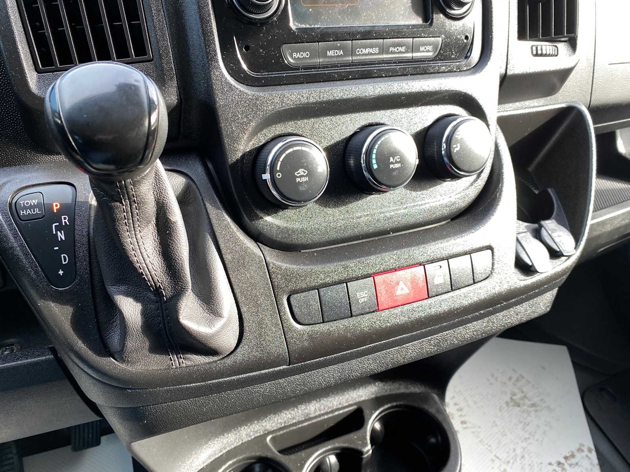 RAM Promaster 1500 Low Roof Tradesman 136-in. WB 2017