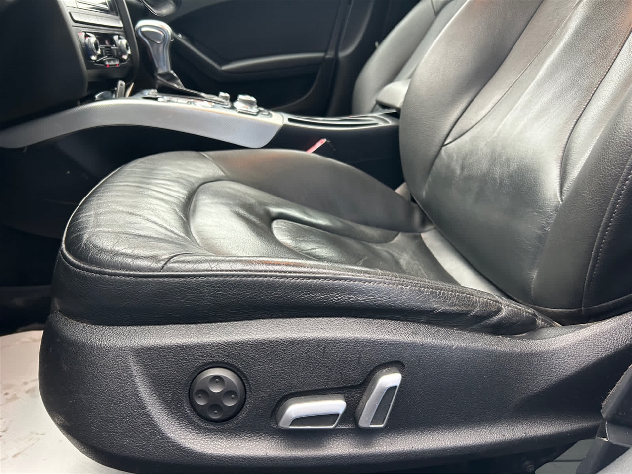 Audi A4 2.0T Premium Plus quattro Sedan AWD 8A 2016