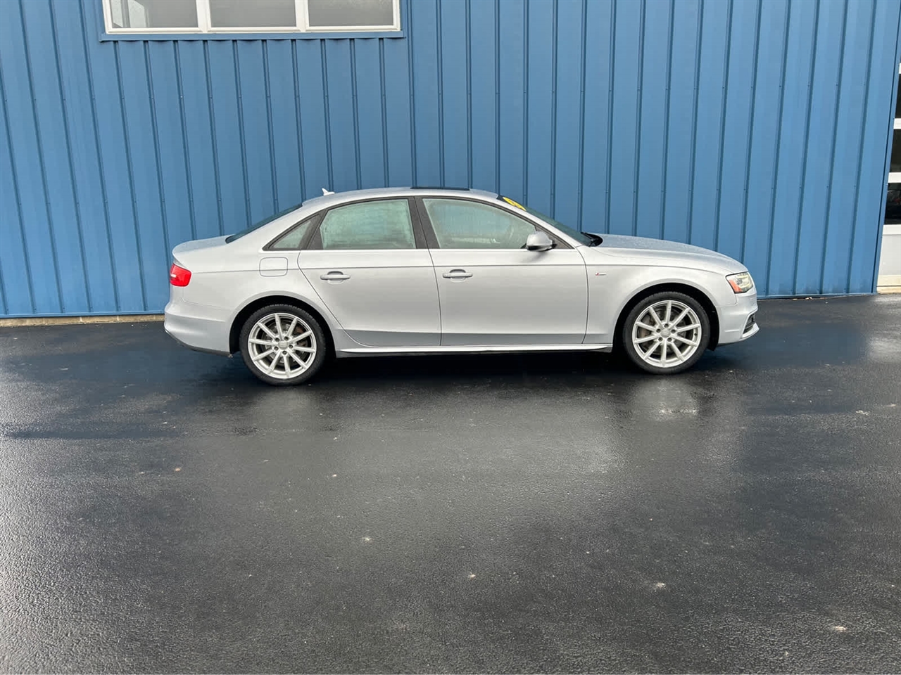 Audi A4 2.0T Premium Plus quattro Sedan AWD 8A 2016