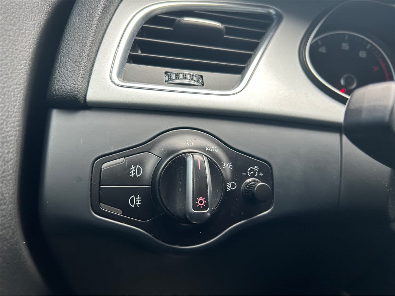 Audi A4 2.0T Premium Plus quattro Sedan AWD 8A 2016