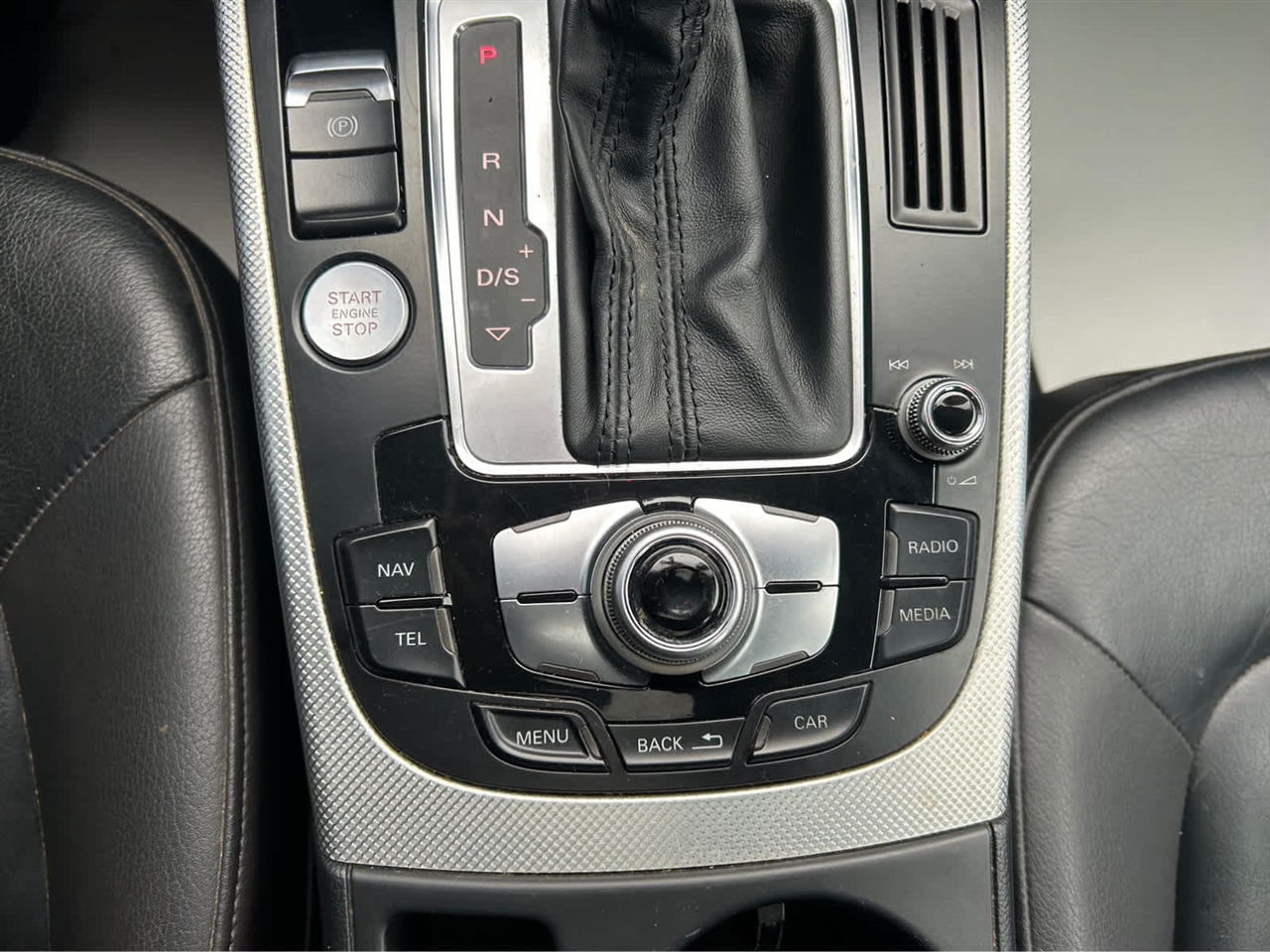 Audi A4 2.0T Premium Plus quattro Sedan AWD 8A 2016