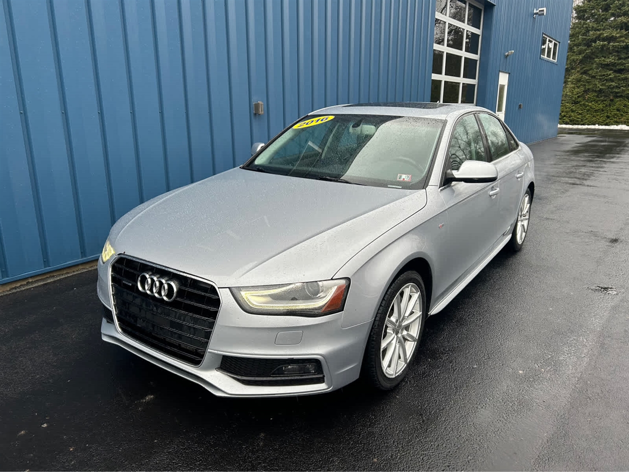 Audi A4 2.0T Premium Plus quattro Sedan AWD 8A 2016
