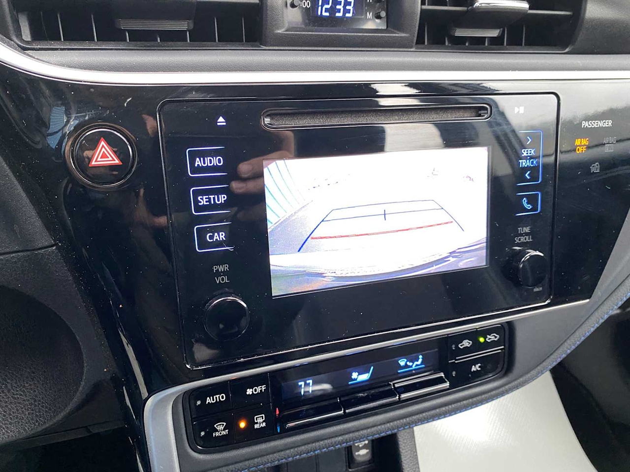 Toyota Corolla SE 4D Sedan 2017