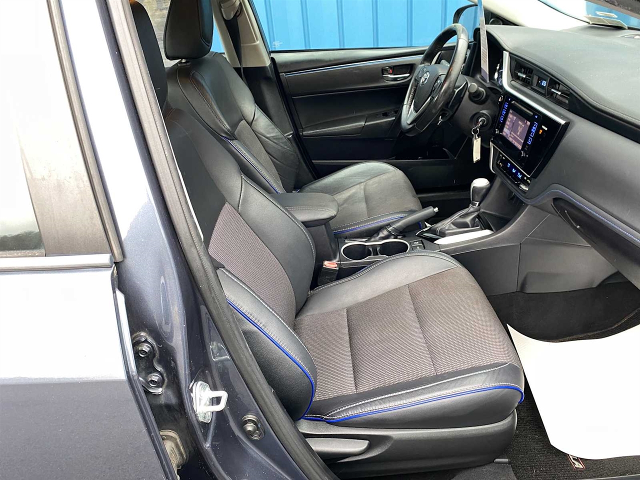 Toyota Corolla SE 4D Sedan 2017