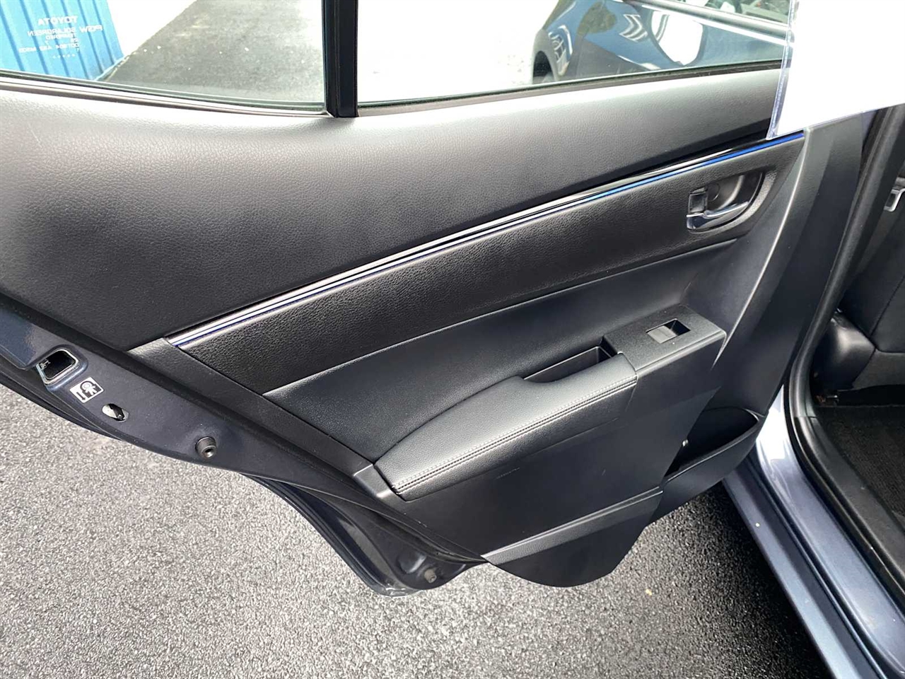 Toyota Corolla SE 4D Sedan 2017