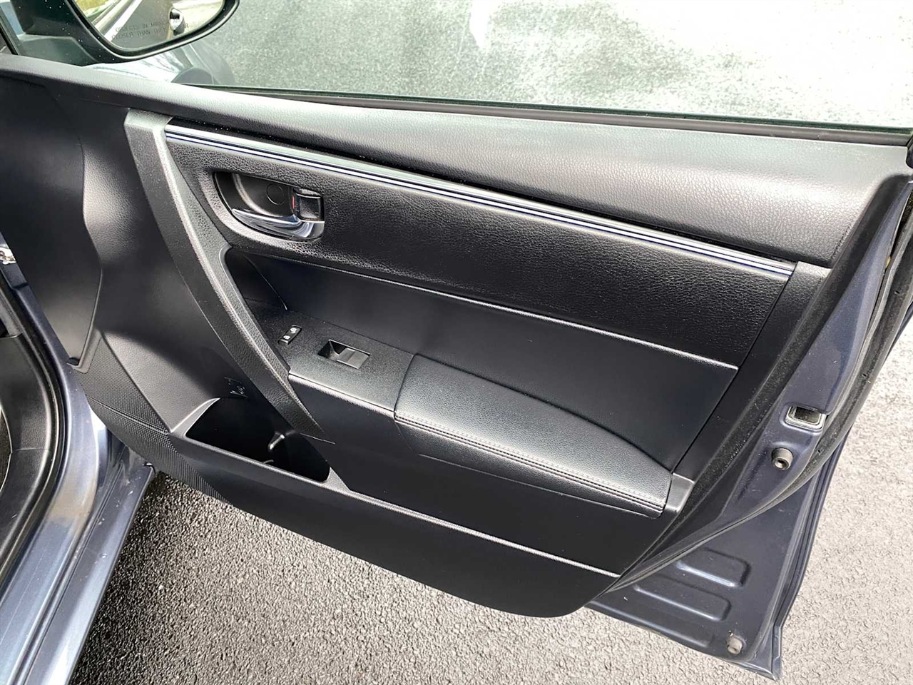 Toyota Corolla SE 4D Sedan 2017