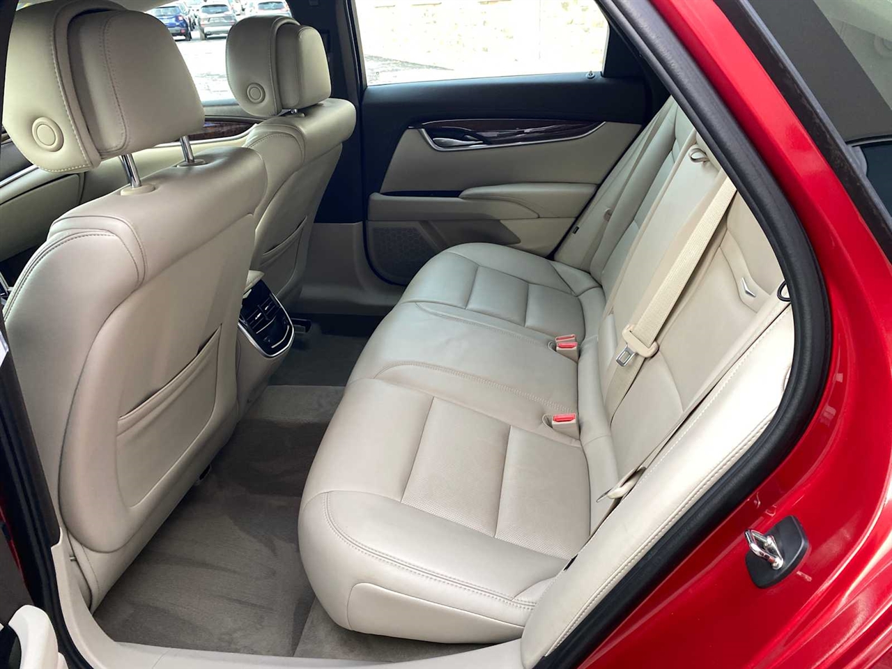 Cadillac XTS Luxury 2013