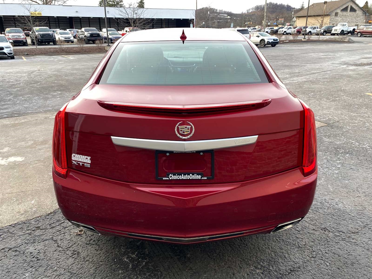 Cadillac XTS Luxury 2013