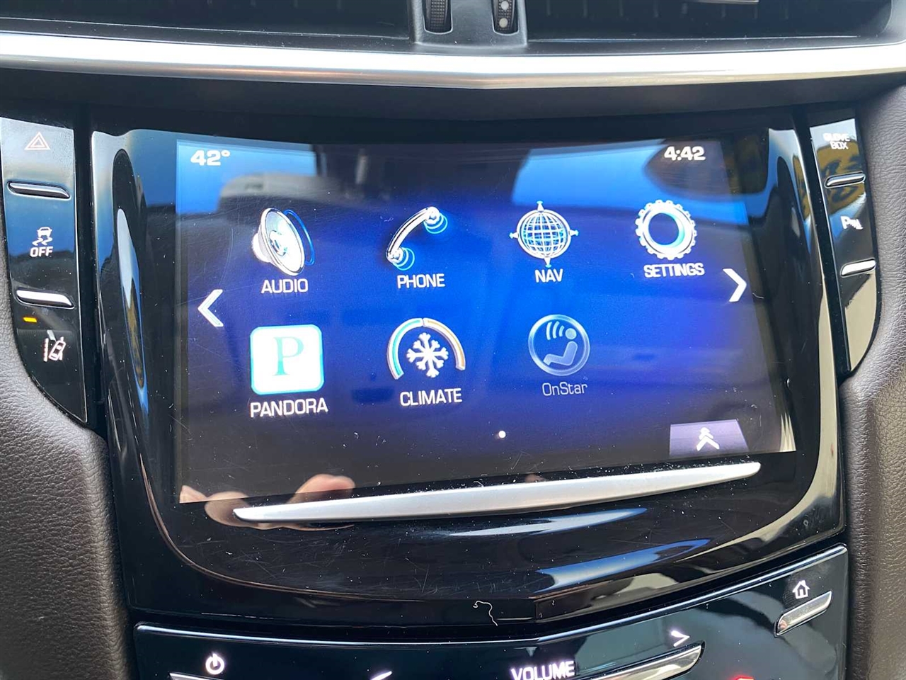 Cadillac XTS Luxury 2013