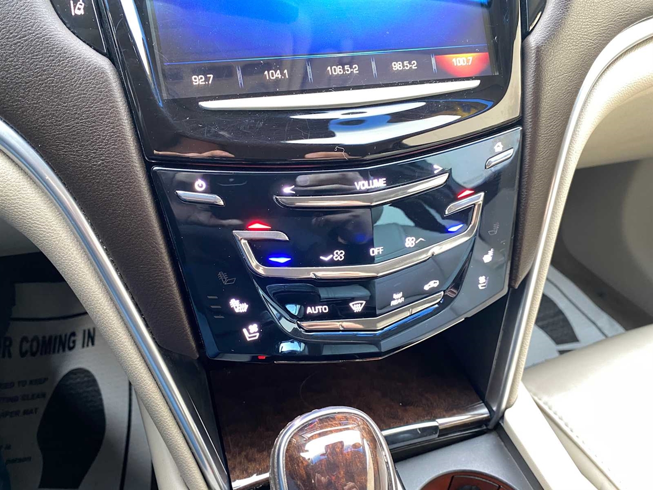 Cadillac XTS Luxury 2013