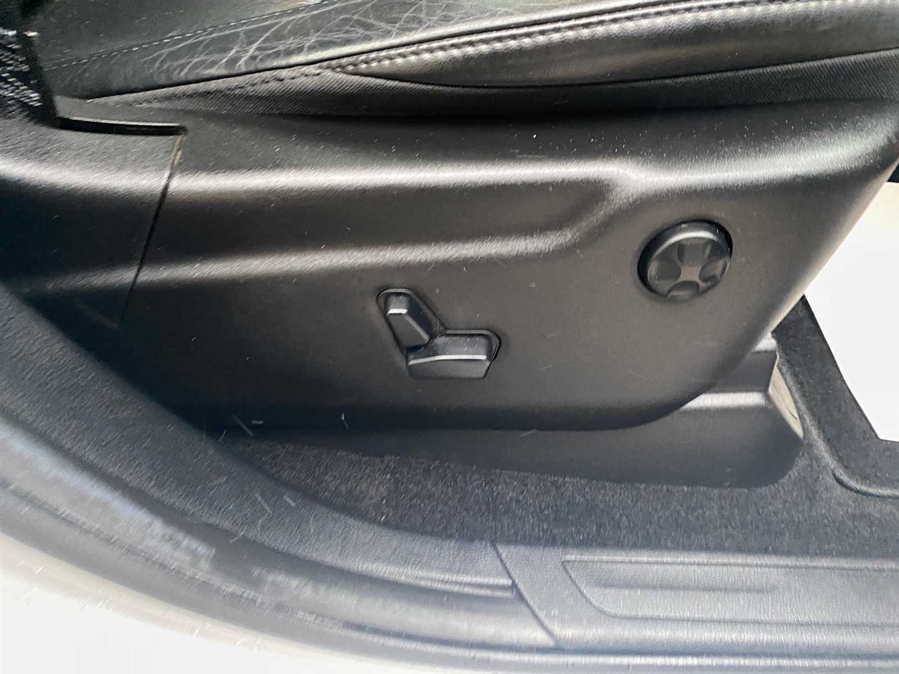 Jeep Grand Cherokee Laredo 4WD 2012