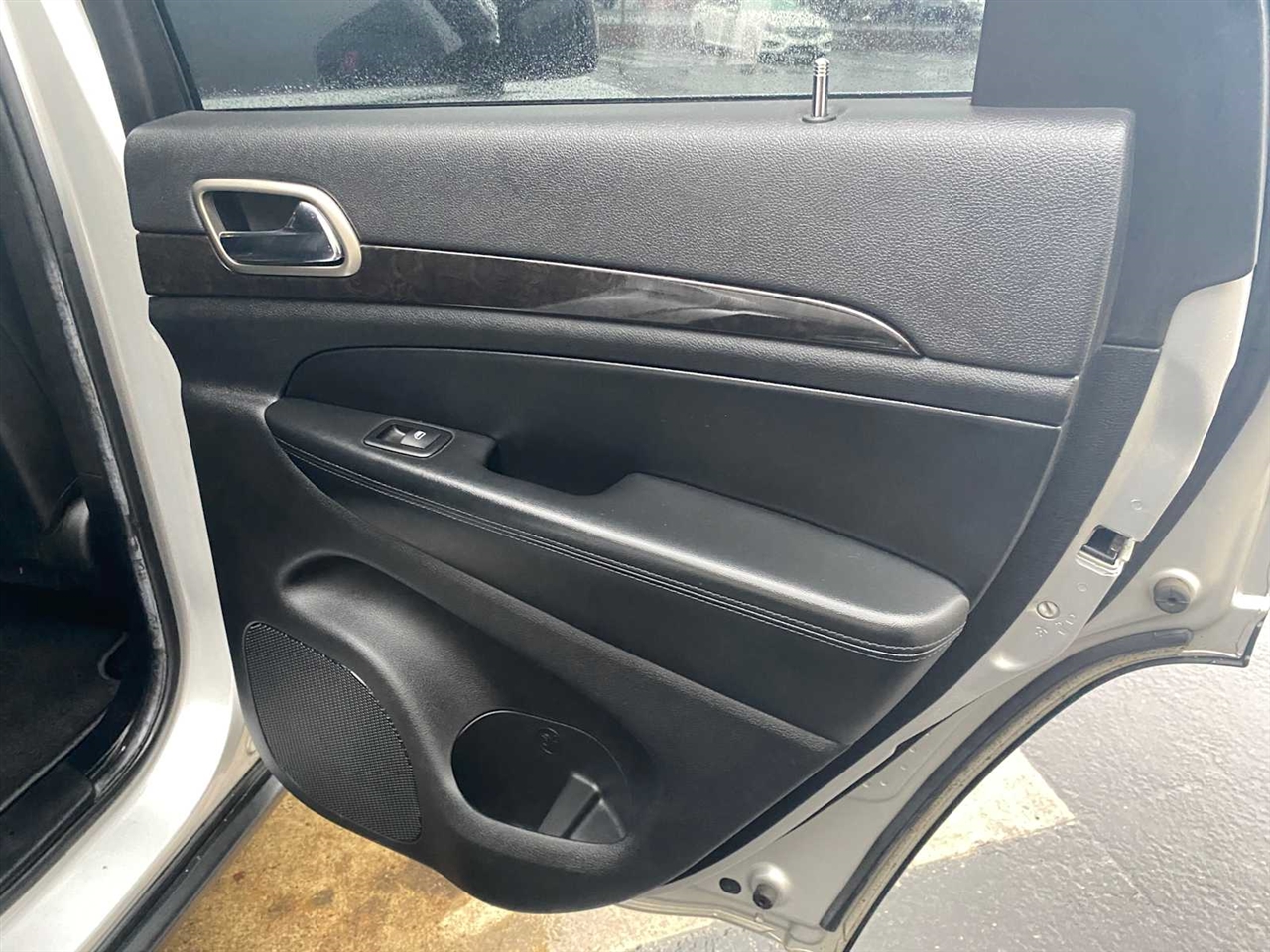 Jeep Grand Cherokee Laredo 4WD 2012