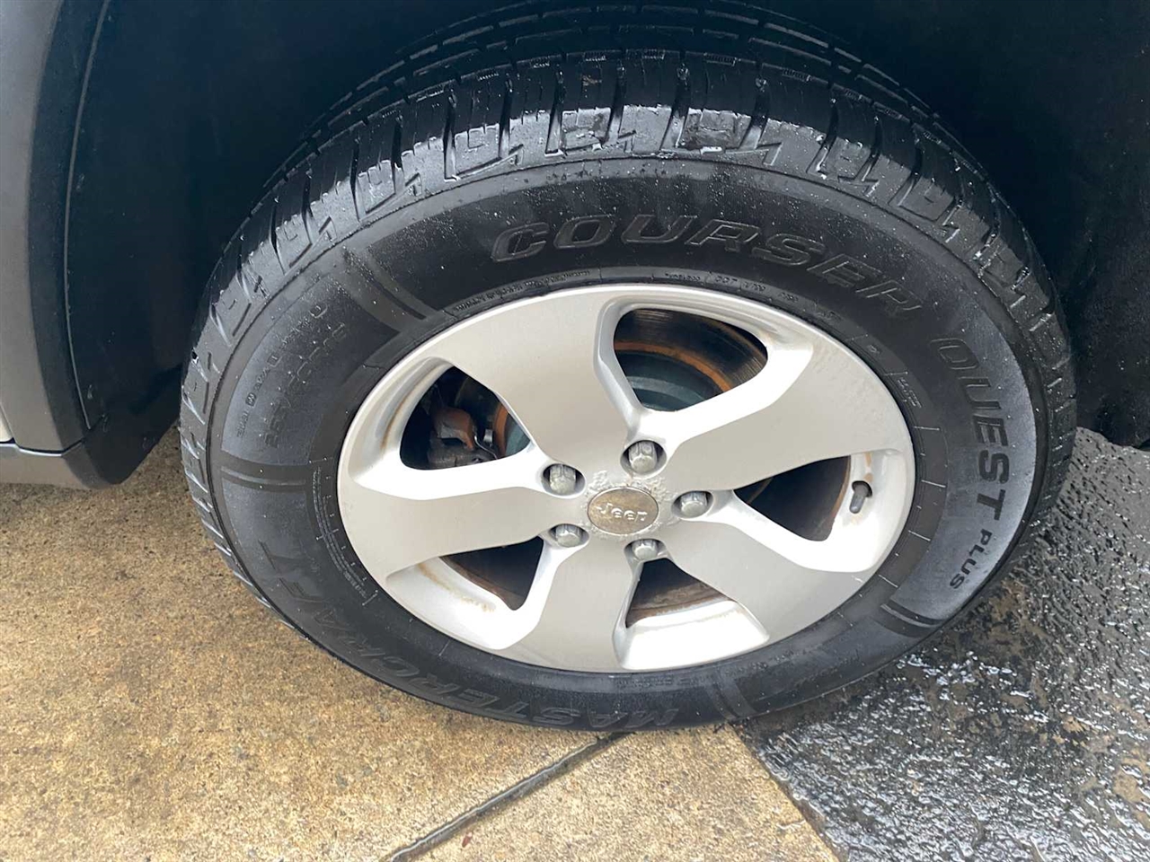 Jeep Grand Cherokee Laredo 4WD 2012