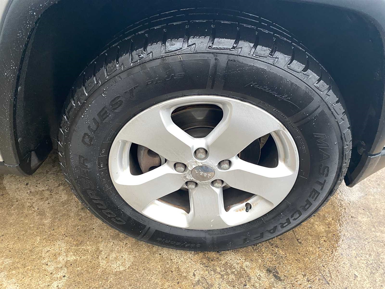 Jeep Grand Cherokee Laredo 4WD 2012