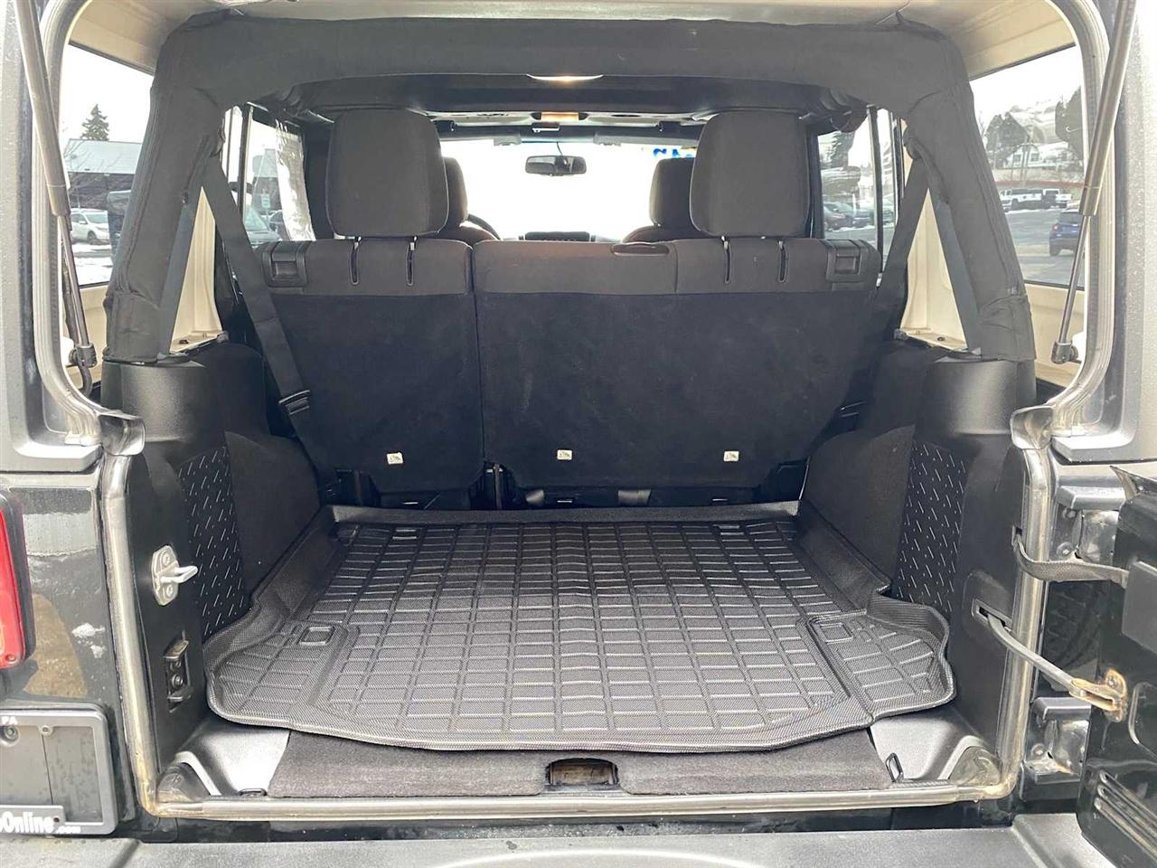 Jeep Wrangler Unlimited Sport 4WD 2015