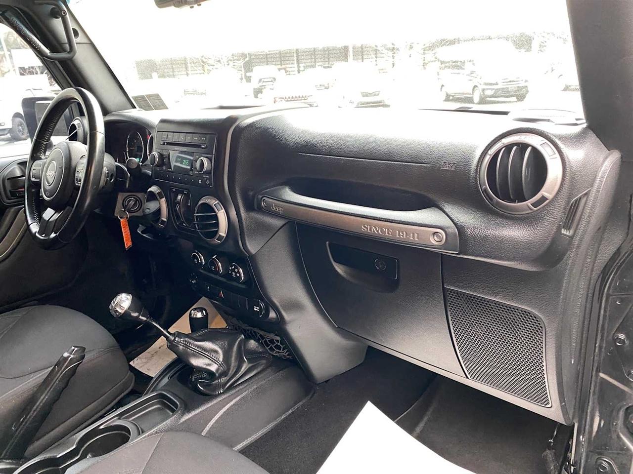 Jeep Wrangler Unlimited Sport 4WD 2015