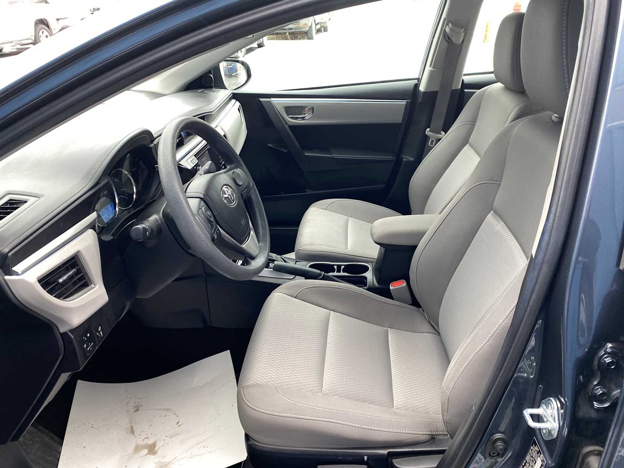 Toyota Corolla LE CVT 2015