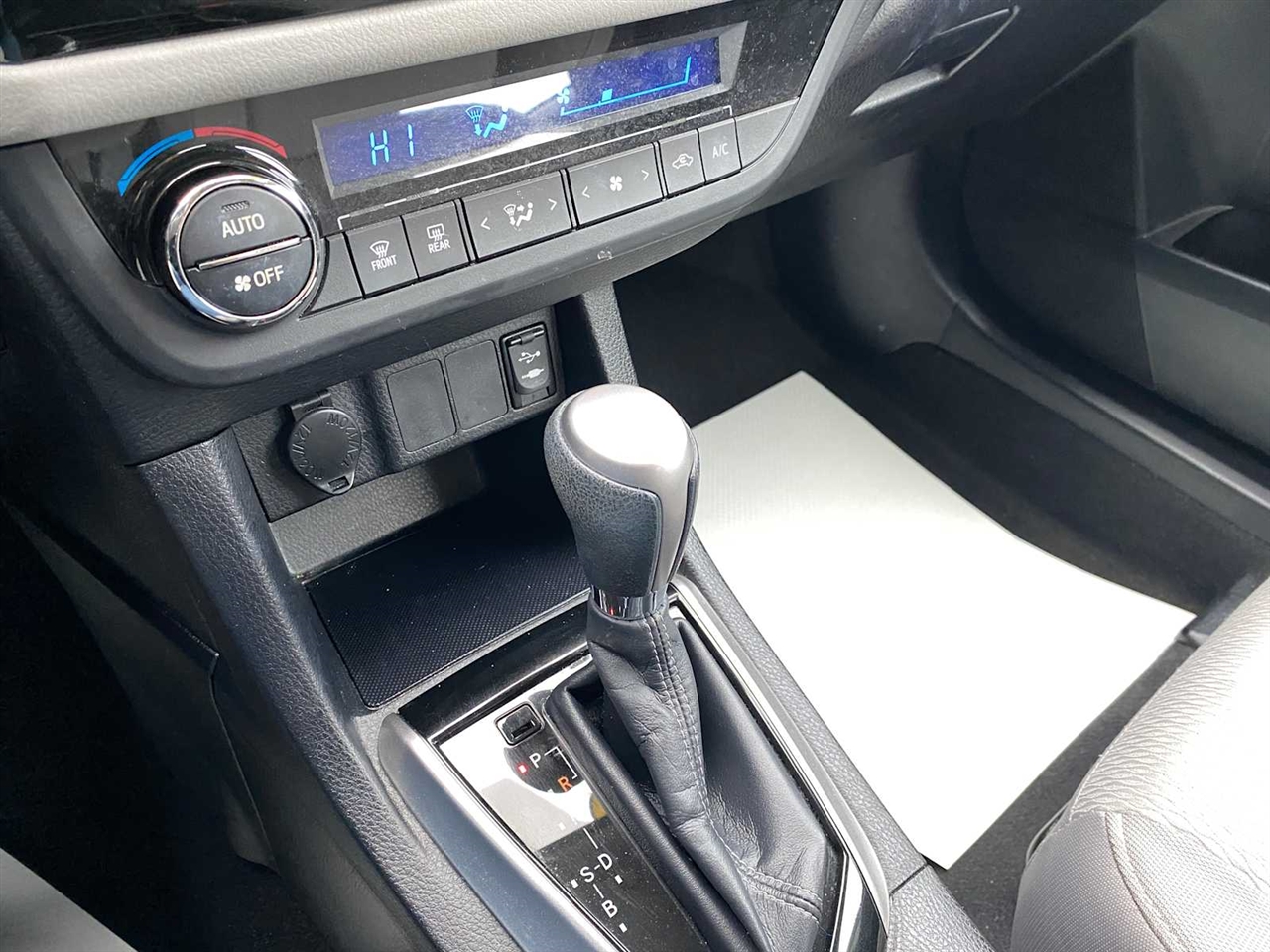 Toyota Corolla LE CVT 2015