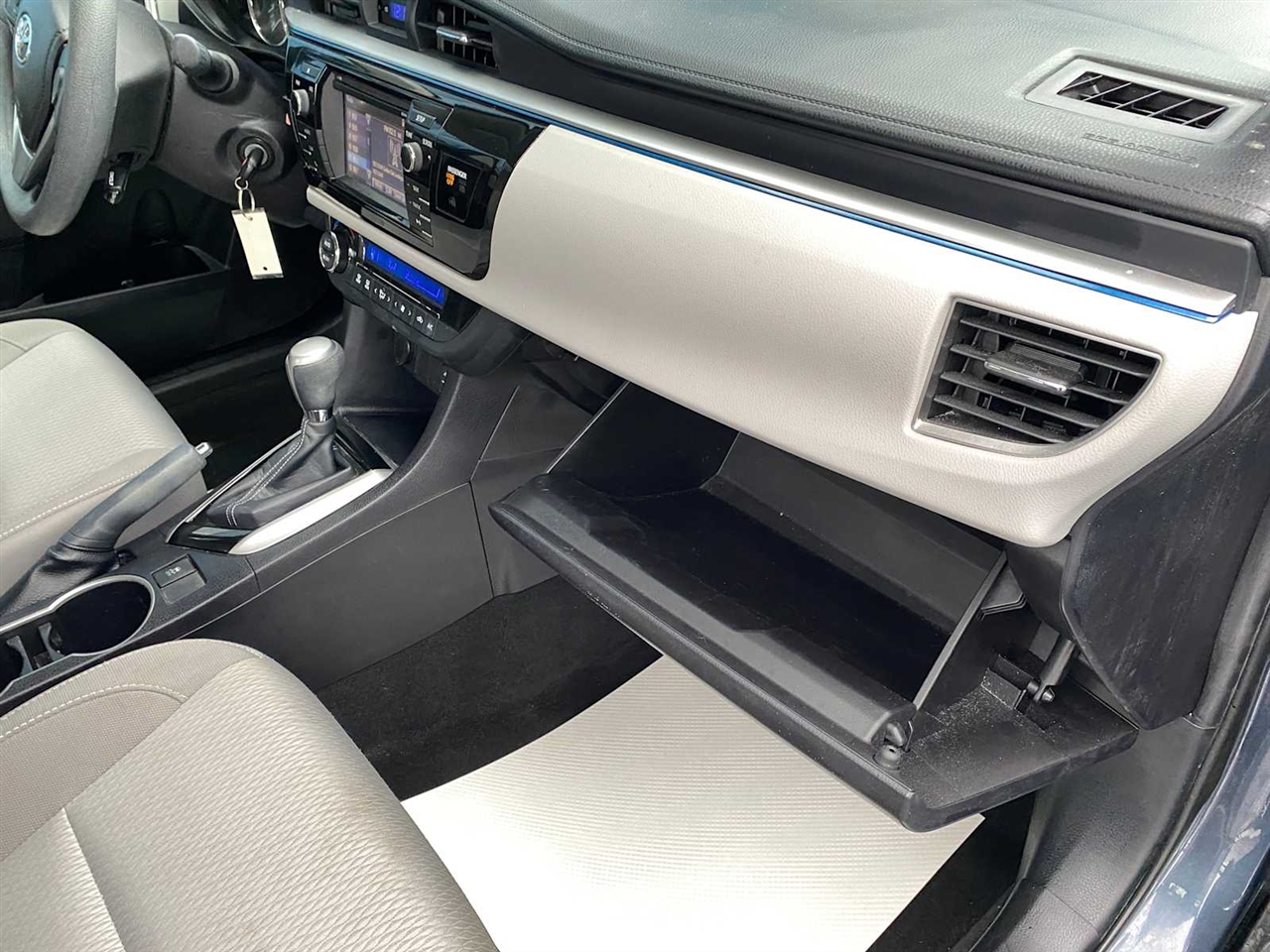 Toyota Corolla LE CVT 2015