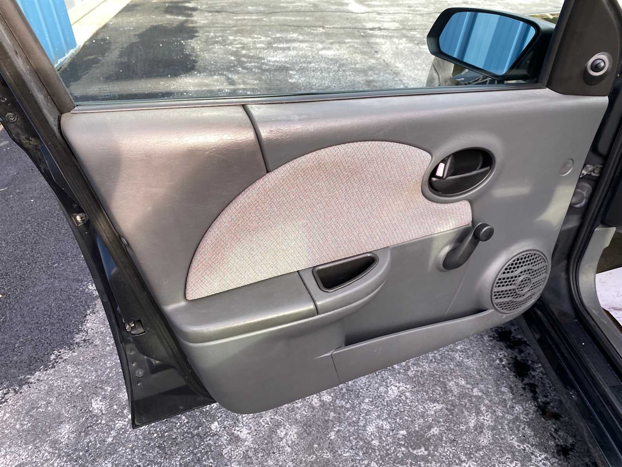 Saturn ION Sedan 1 2003