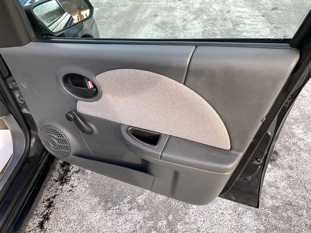 Saturn ION Sedan 1 2003