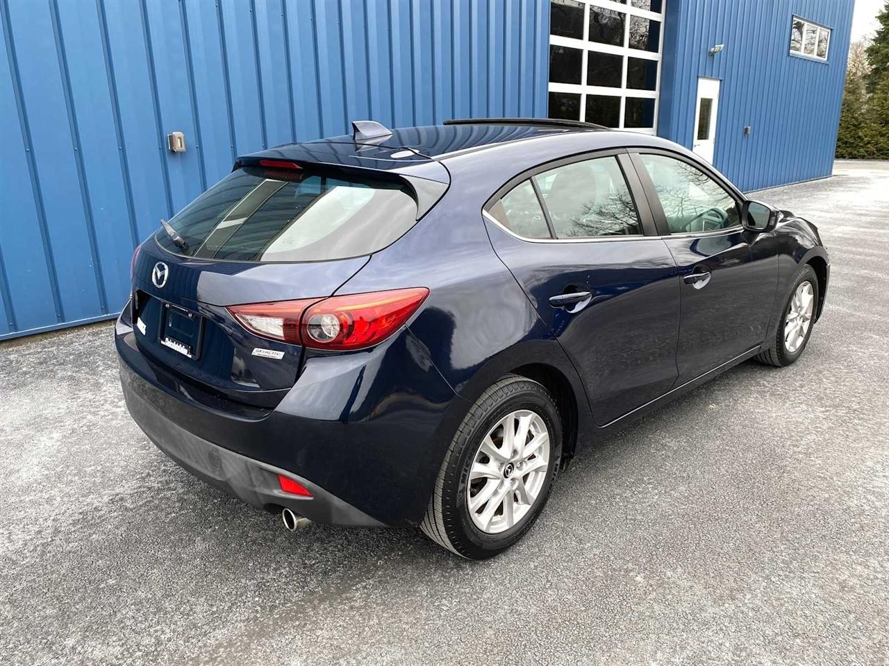 Mazda MAZDA3 i Grand Touring AT 5-Door 2015
