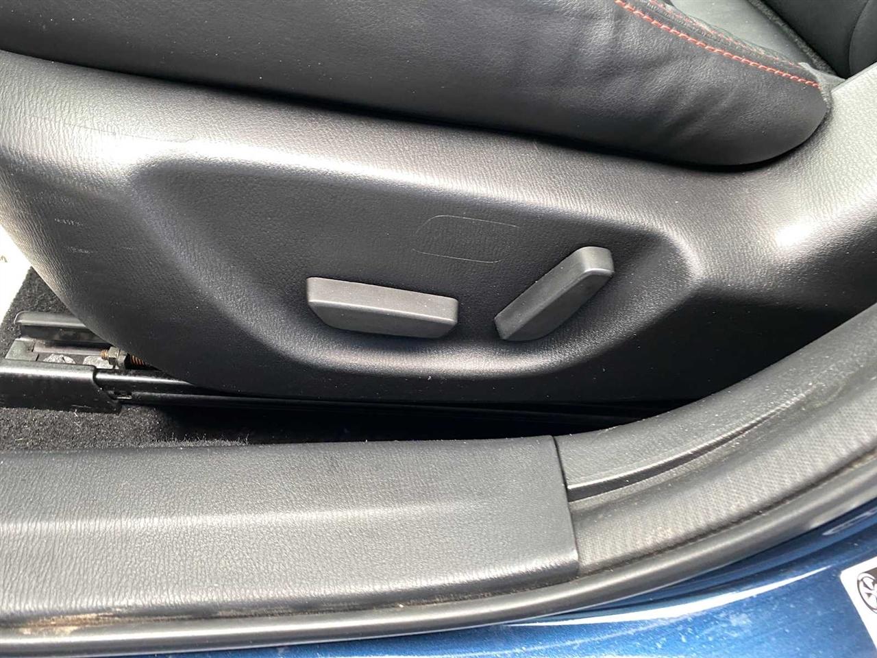 Mazda MAZDA3 i Grand Touring AT 5-Door 2015