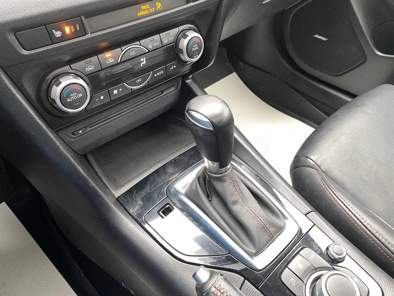 Mazda MAZDA3 i Grand Touring AT 5-Door 2015