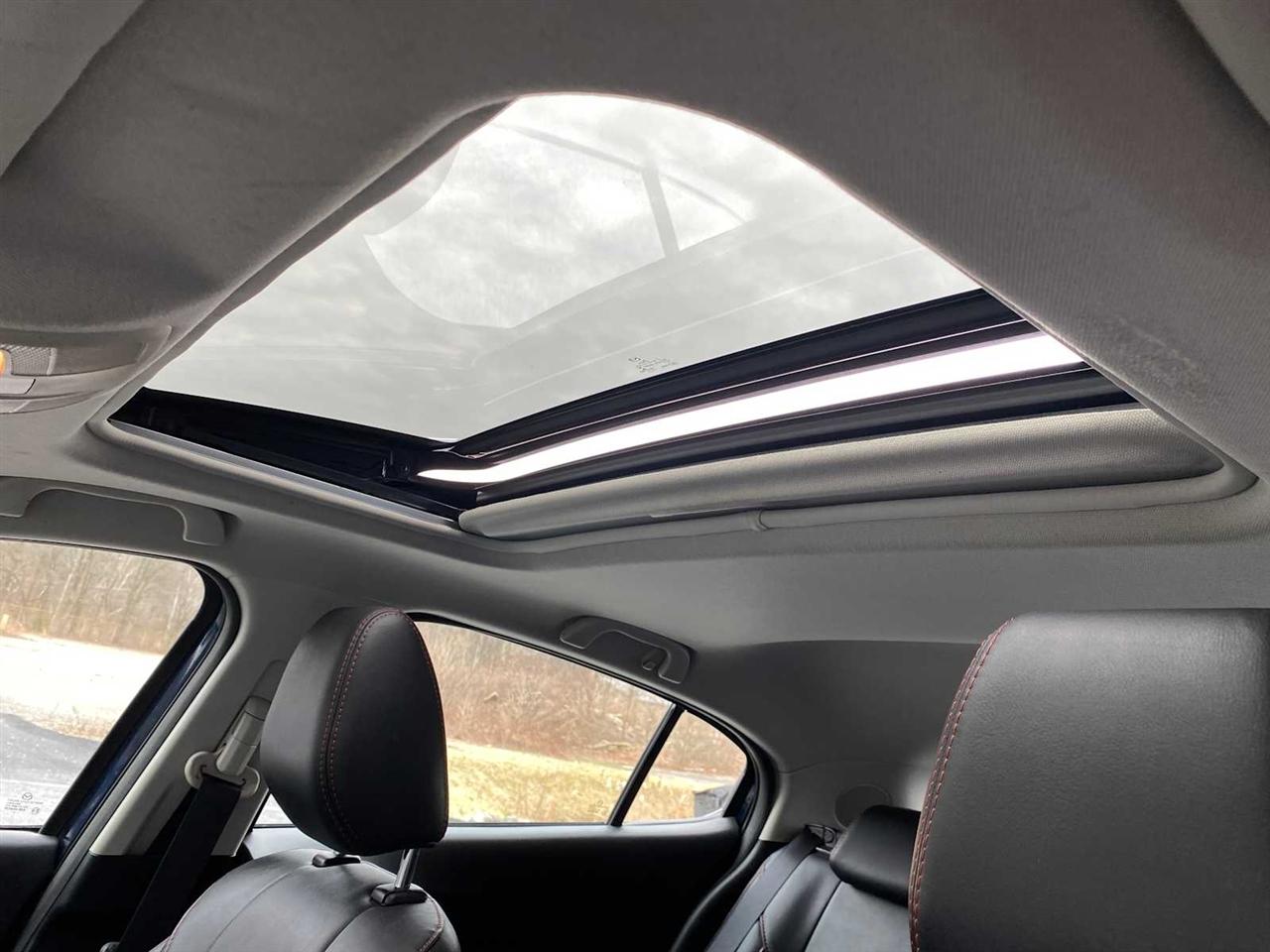 Mazda MAZDA3 i Grand Touring AT 5-Door 2015