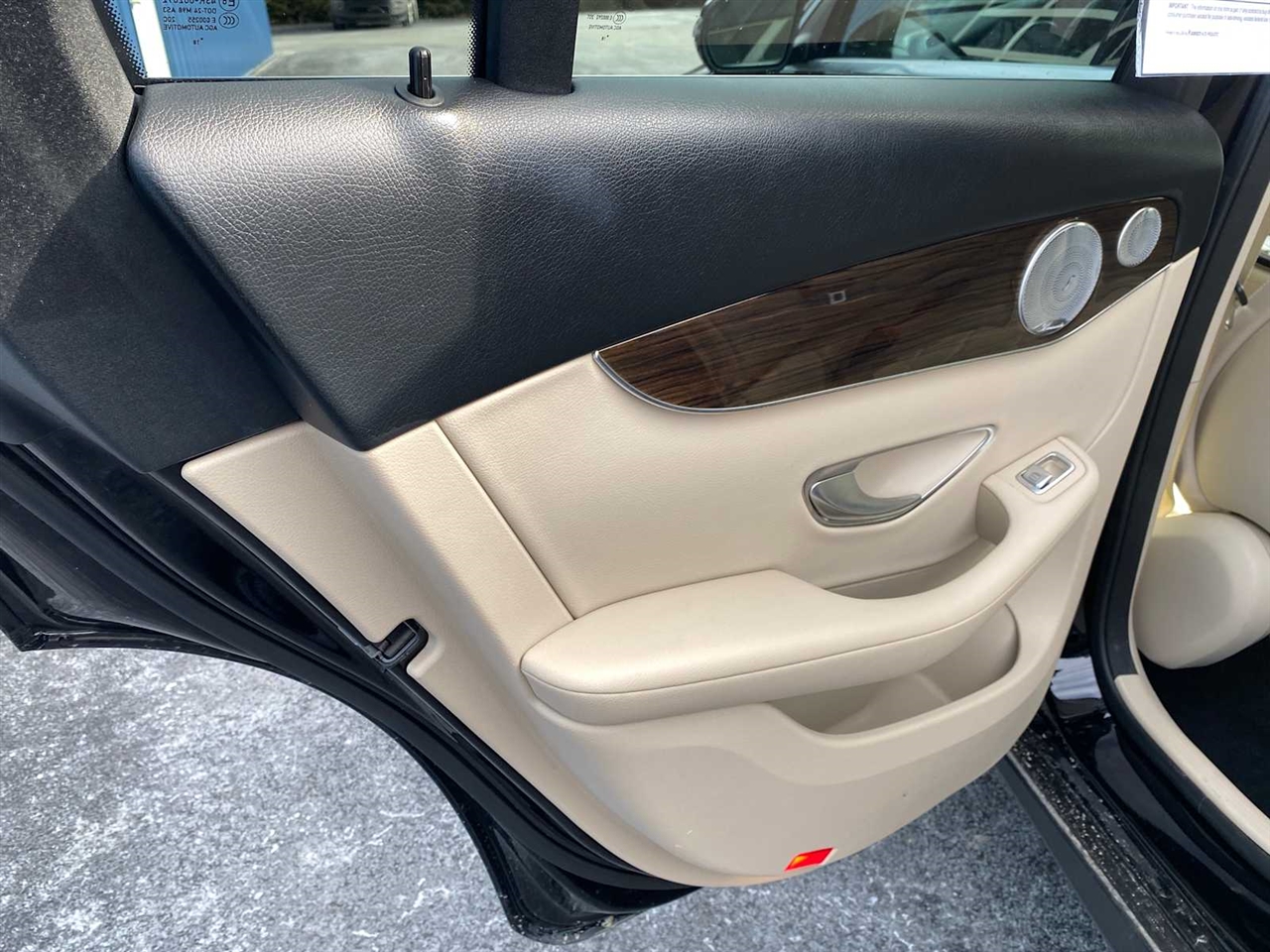 Mercedes-Benz GLC-Class GLC300 4MATIC 2019