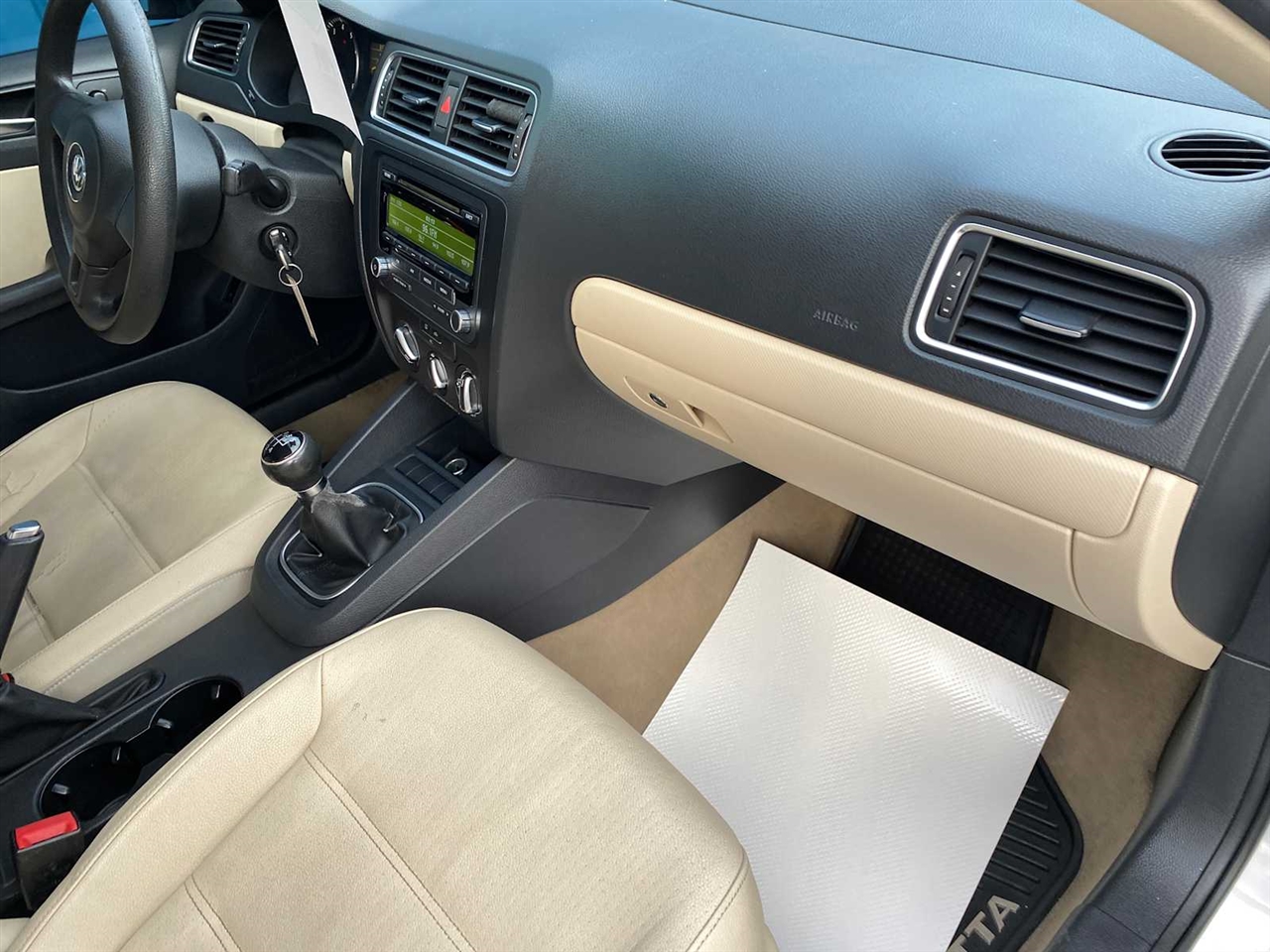 Volkswagen Jetta SE 4D Sedan 2012